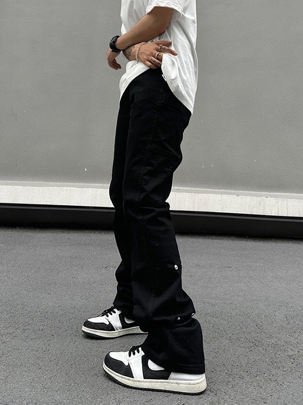 Jeans de pierna recta con adornos metálicos para hombre-1